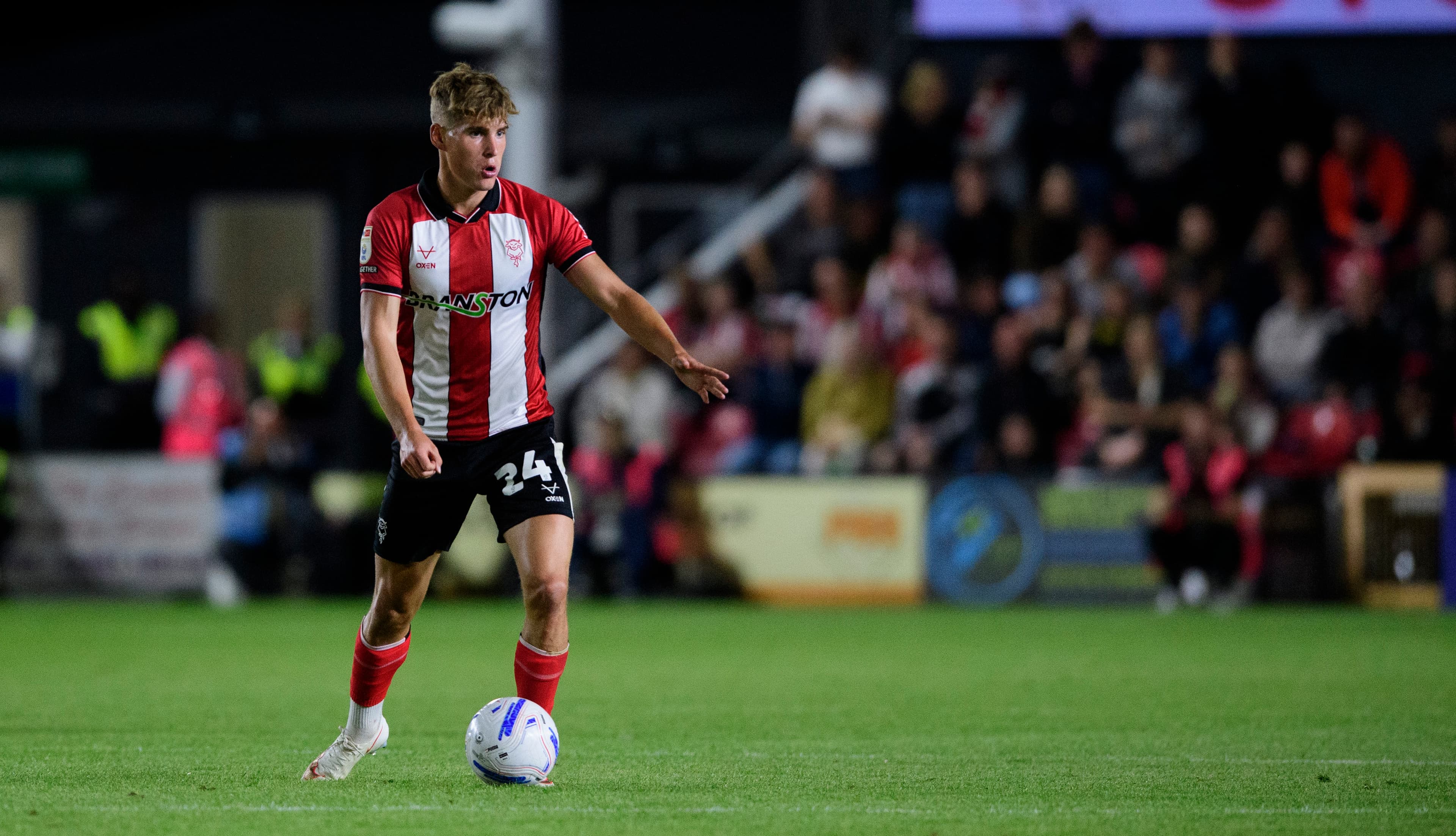 Ivan Varfolomeev signs new deal